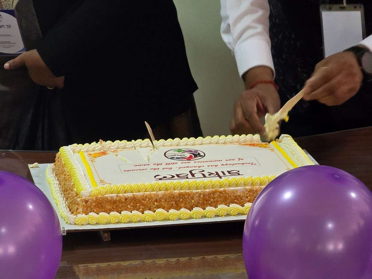 Aikyam Cake